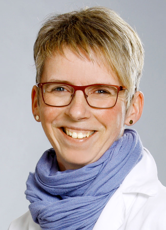 Porträtfoto von Sabine Schmidt, Pharmazeutisch-technische Assistentin (PTA).